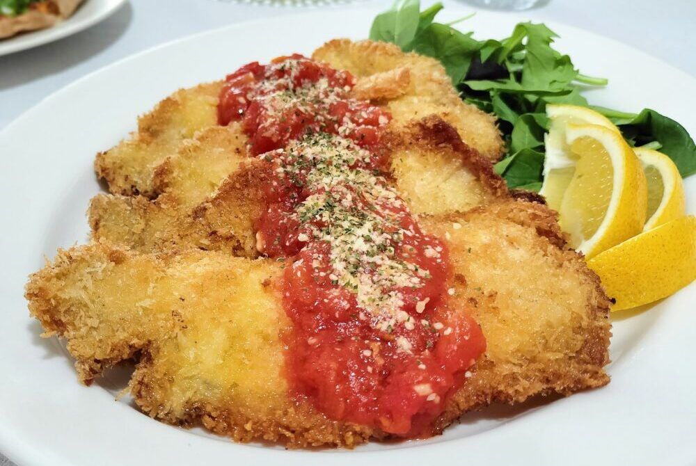 レンジトマトソースでミラノ風カツレツ