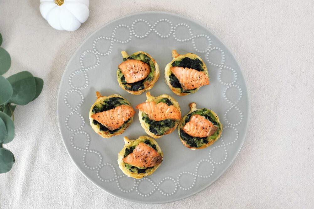 かぼちゃ型のハロウィンサーモンパイ