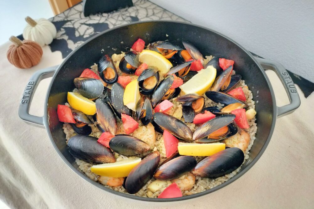 パスタソースで簡単イカスミパエリア