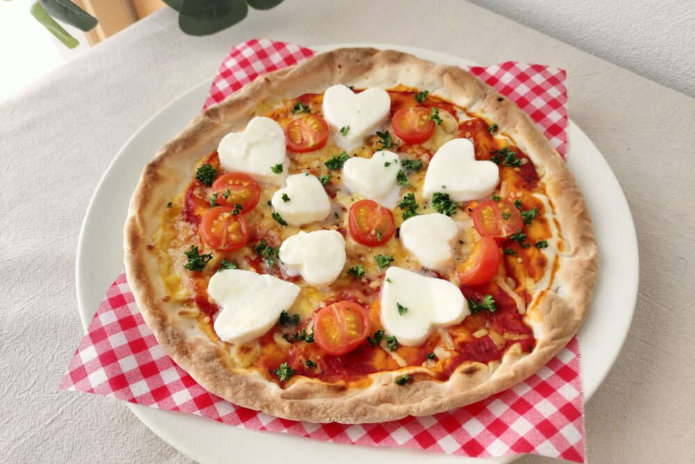 ハートいっぱいピザ