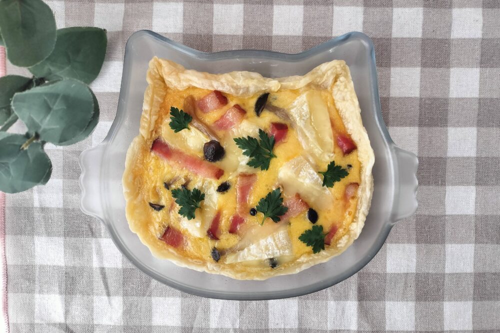 きのことベーコンとカマンベールチーズのキッシュ