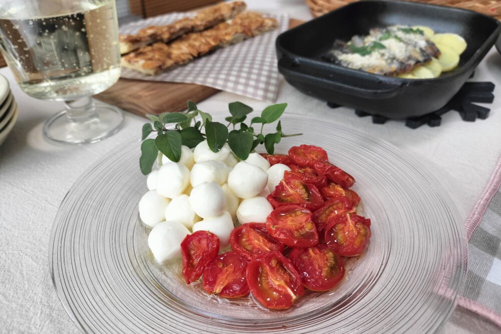 セミドライトマトカプレーゼ