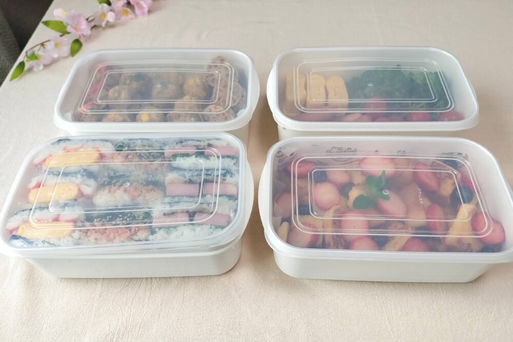 タッパーで持ち寄り弁当