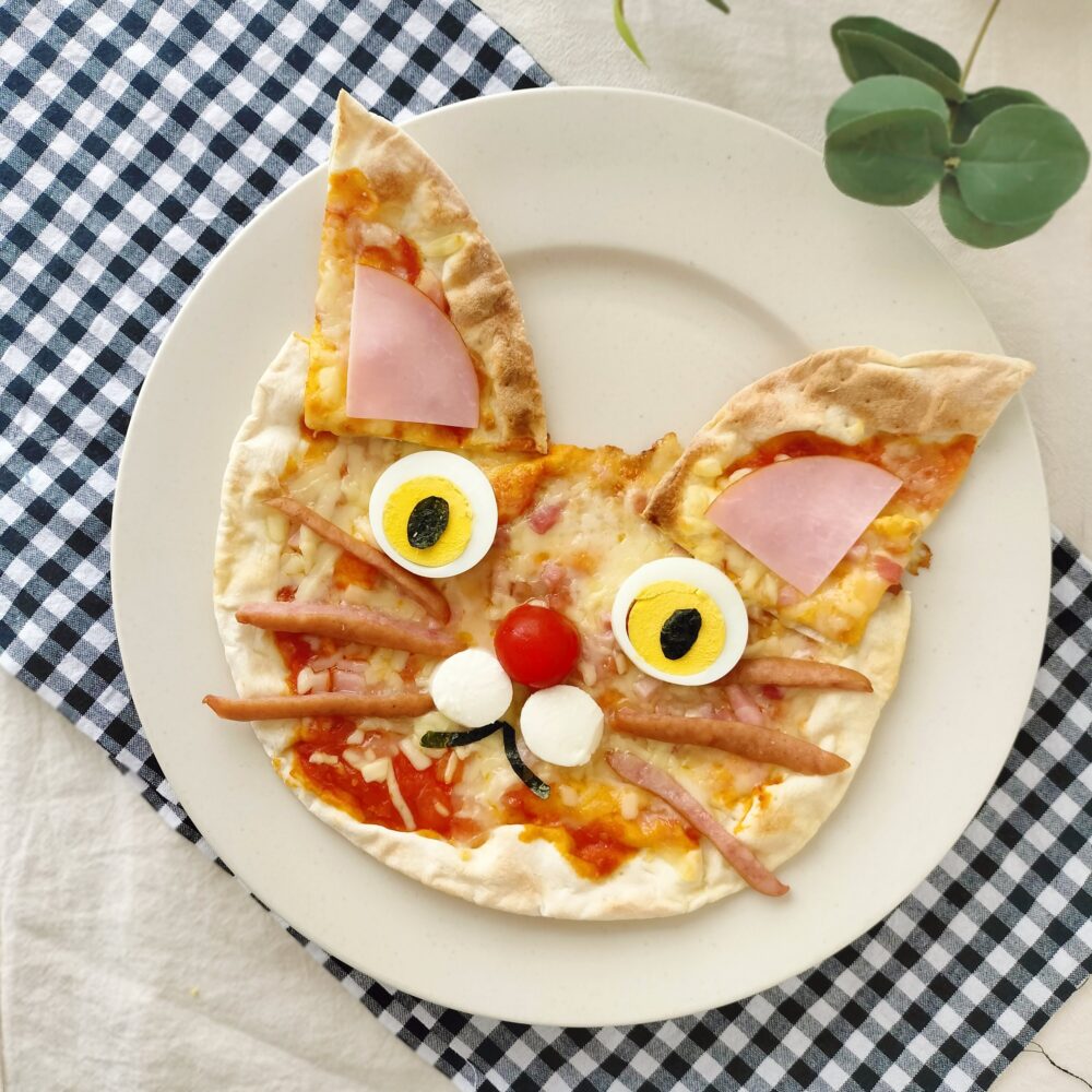 市販のピザで簡単猫ピザの作り方